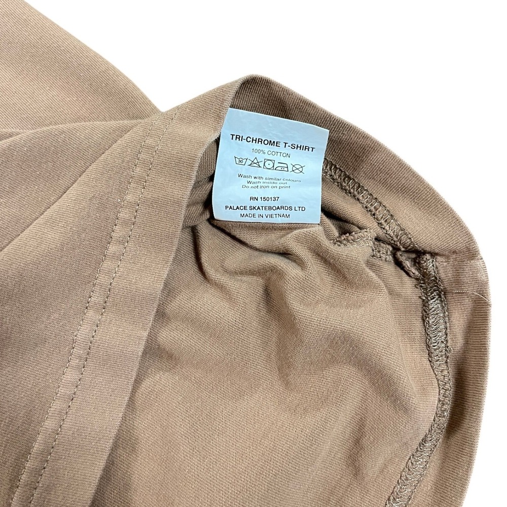 SS23 Palace Tri-Chrome Mocha T-Shirt Mens Size Small Tan Graphic Tee Small - Picture 4 of 8